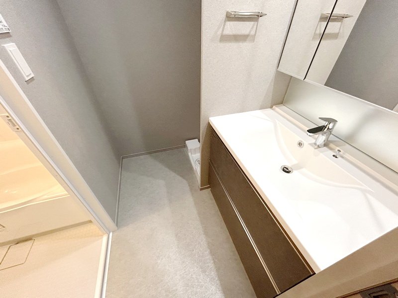 洗面設備　※別部屋の参考写真です。