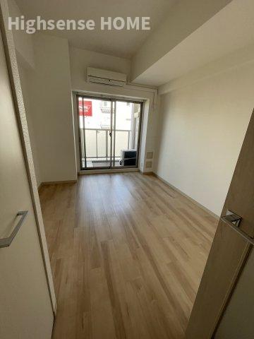 居室・リビング　明るい洋室です