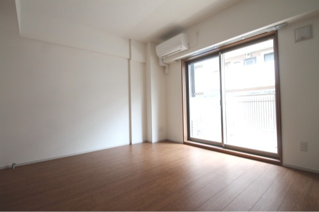 居室・リビング　※同タイプの写真です