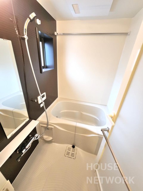 バス・シャワールーム　阪急・地下鉄利用可能の立地が魅力