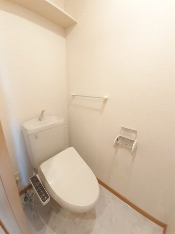 トイレ　ゆったりとした空間のトイレです