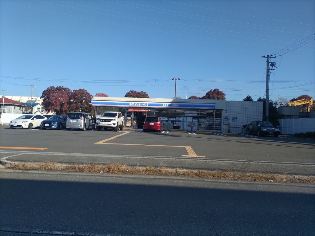 コンビニ　ローソン 尼崎大西町三丁目店（コンビニ）まで111m