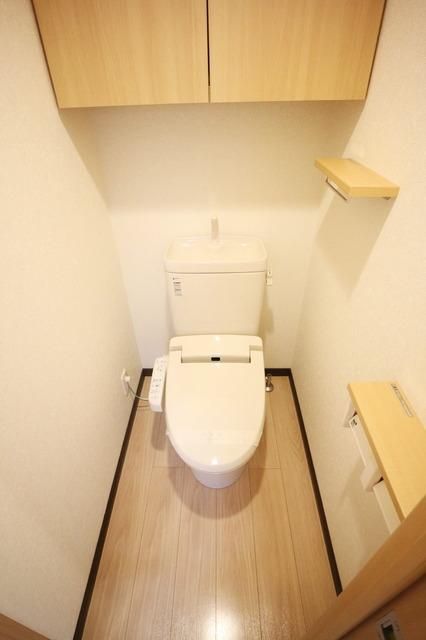 トイレ　★温水洗浄便座付きトイレ★