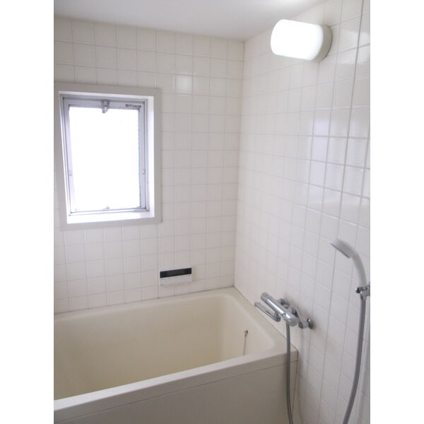 バス・シャワールーム　追い焚き付