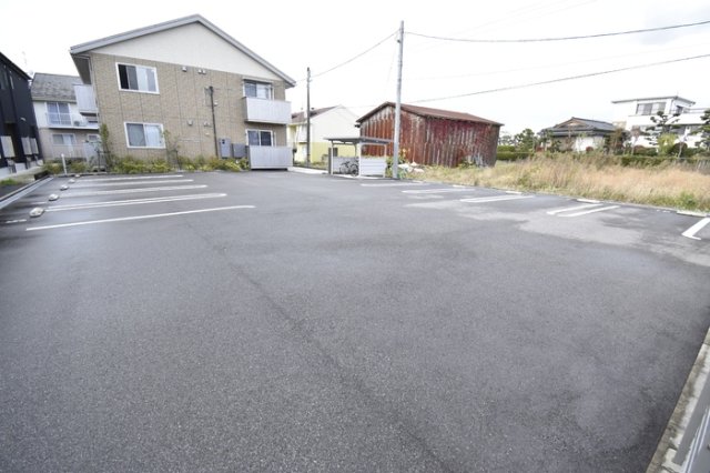 駐車場　駐車場に車を止められます