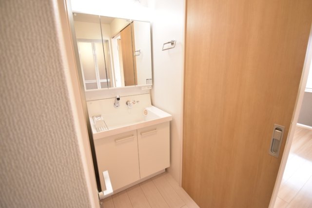 洗面設備　脱衣スペースもあります