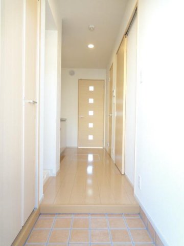 玄関　明るい玄関です