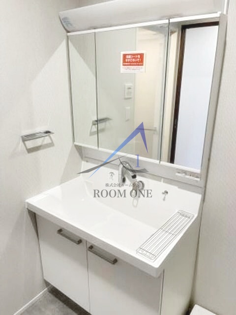 洗面設備　洗面台です。