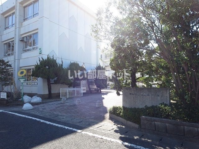 小学校　見能林小学校（小学校）まで21m