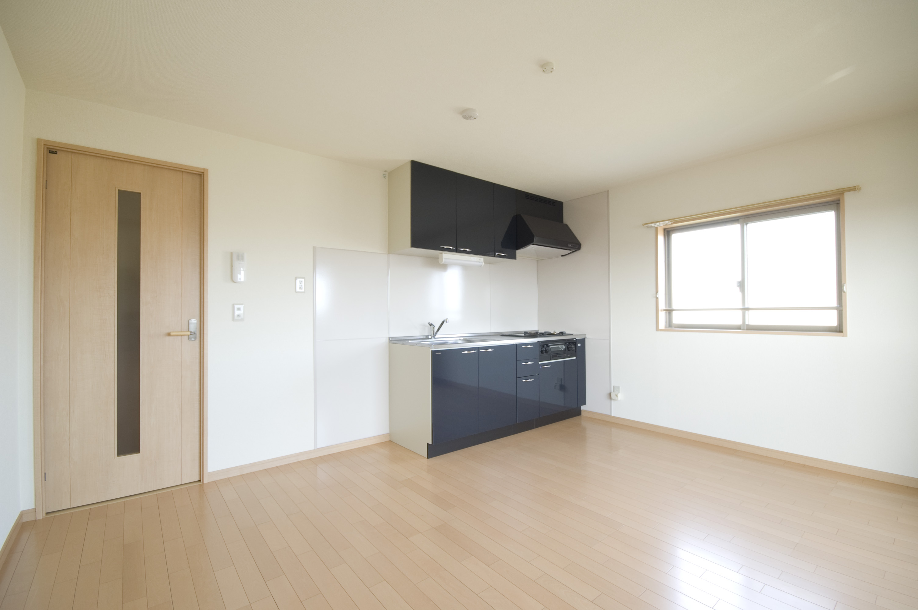 居室・リビング　LDK10.7帖　洋室6.3帖