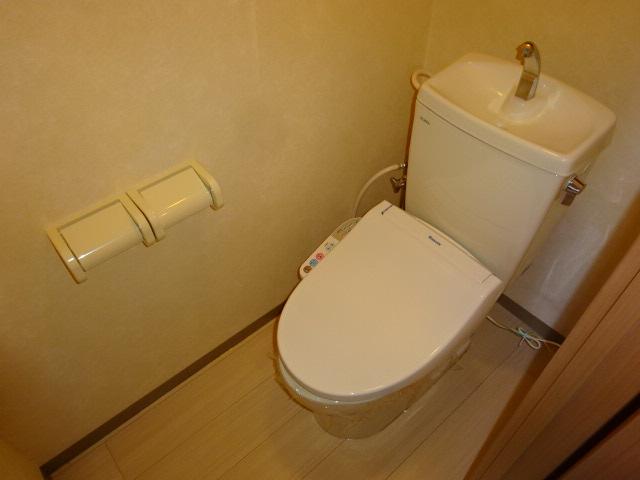 トイレ　シャワー付トイレ