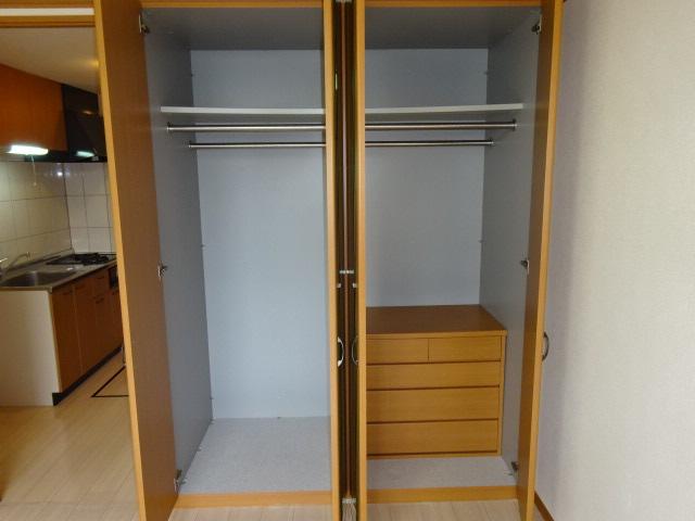 収納　クローゼット