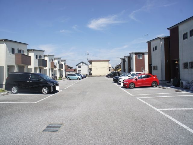 駐車場　駐車場2台可能です♪