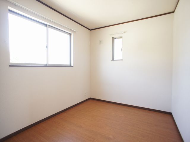 その他部屋・スペース　清潔感のあるきれいな北側洋間です♪