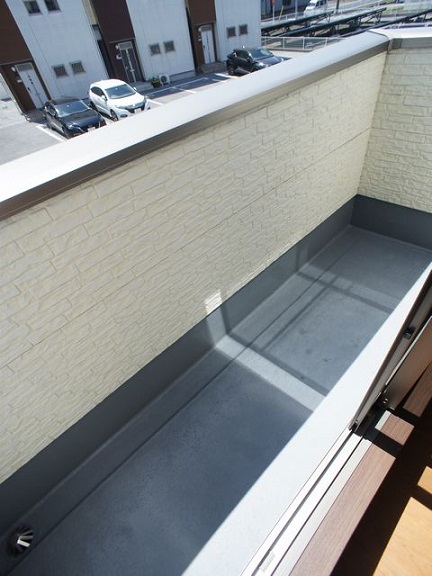 バルコニー　うれしいバルコニー付きです♪