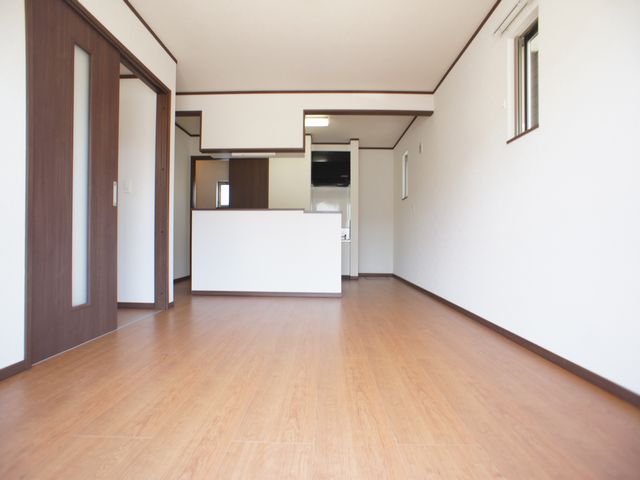 居室・リビング　会話をしながらお料理できる対面キッチンです♪