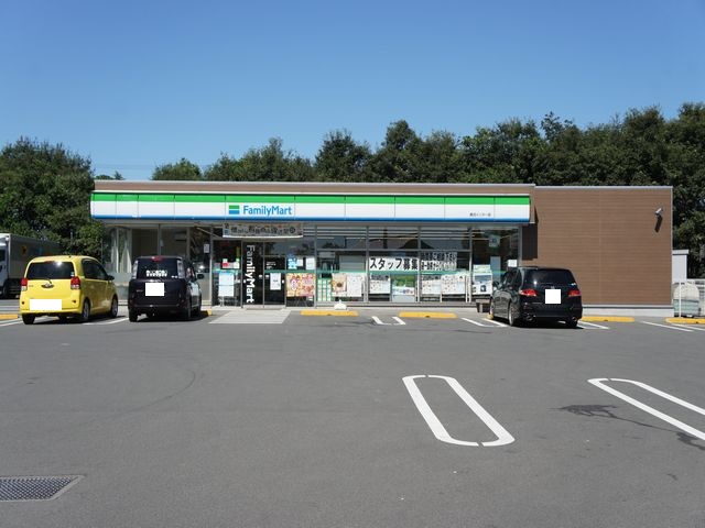 コンビニ　ファミリーマート鹿沼インター店（コンビニ）まで434m
