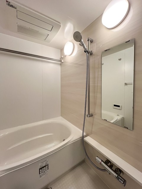 バス・シャワールーム　※写真は同タイプ住戸です。