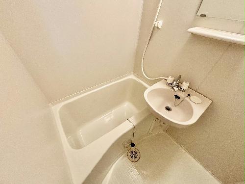 バス・シャワールーム　設備・仕様は号室により異なる為、現況を優先いたします。