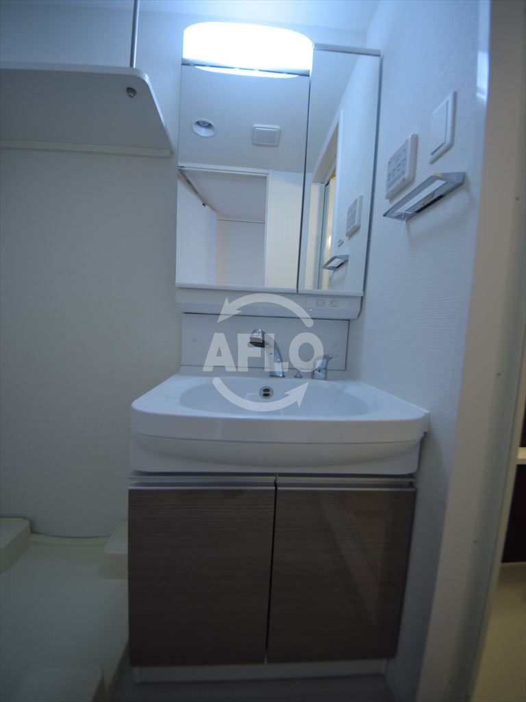 洗面設備　エスプレイスOSAKAベイシティ　独立洗面台