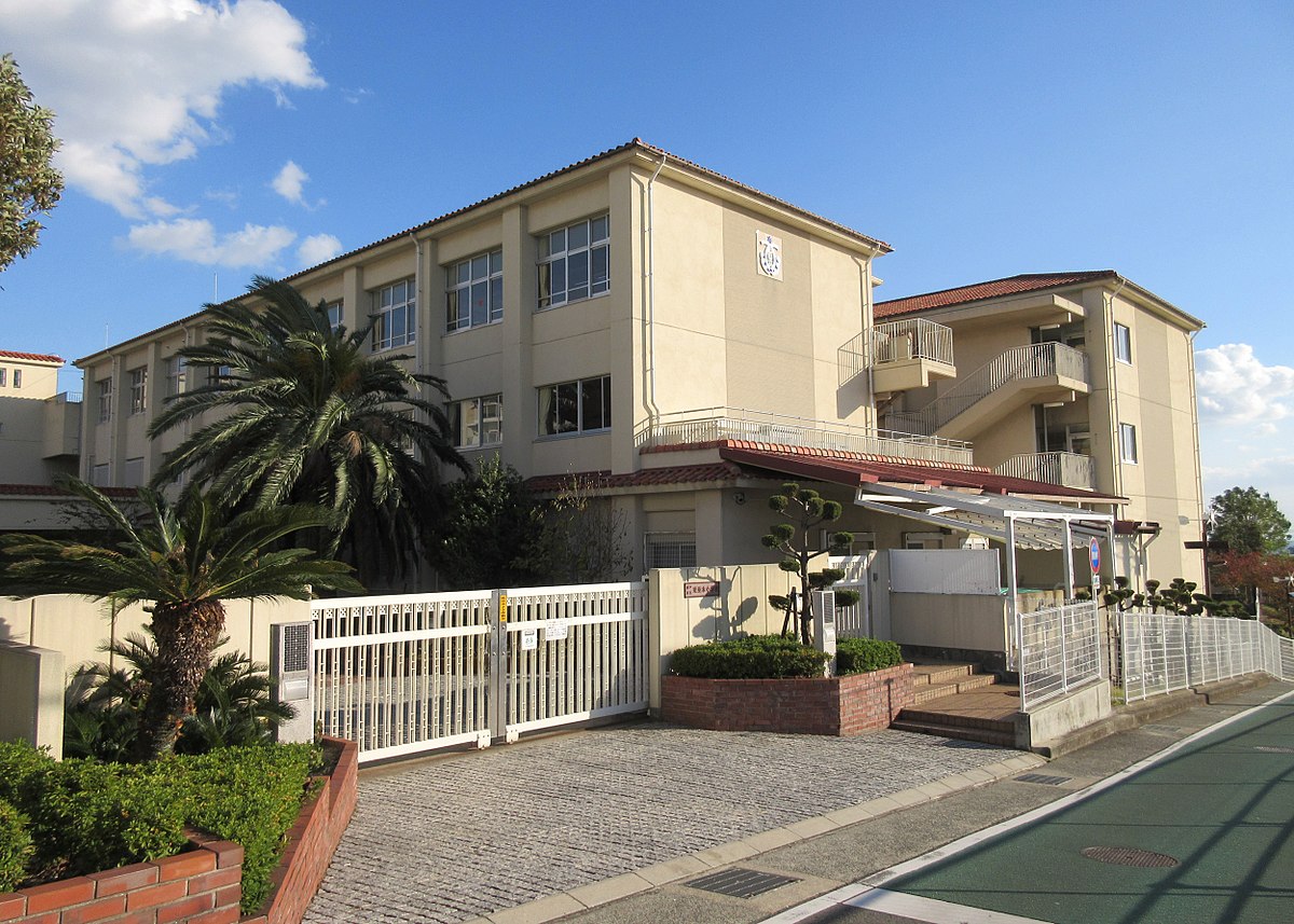 小学校　神戸市立東垂水小学校（小学校）まで660m