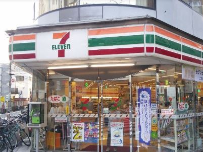 コンビニ　セブン-イレブン 京急蒲田駅前店（コンビニ）まで206m