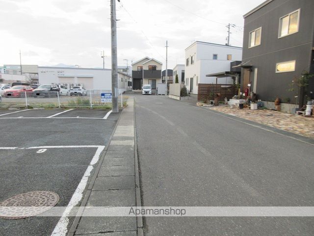 その他　周辺道路（その他）まで0m