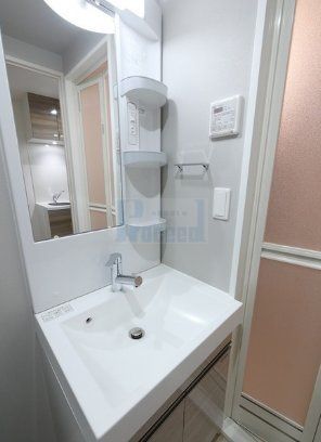 洗面設備　使いやすい独立洗面台☆