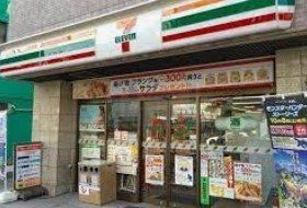 コンビニ　セブンイレブン北区王子4丁目店（コンビニ）まで180m