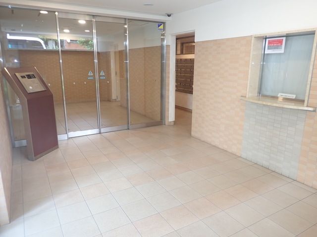 エントランス　★お問い合わせはタウンハウジングまで★