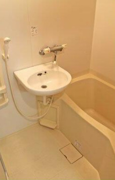 洗面設備　洗面台です