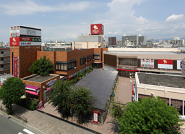 ショッピングセンター　かみしんプラザ（ショッピングセンター）まで880m