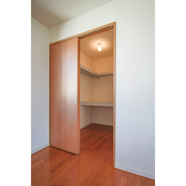 収納　同じ建物の別なお部屋