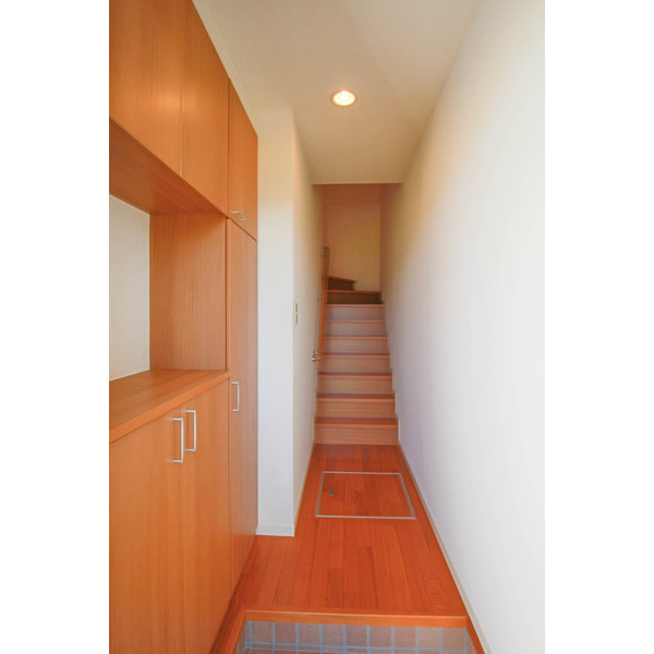 玄関　同じ建物の別なお部屋