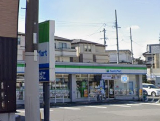 コンビニ　ファミリーマート 豊中緑丘店（コンビニ）まで676m