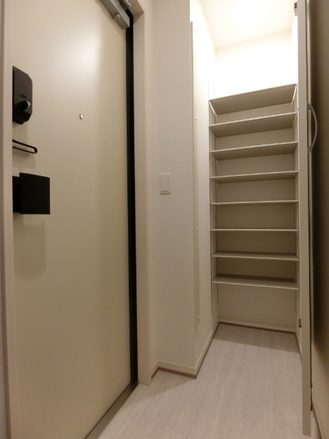 玄関　※同施工会社参考写真