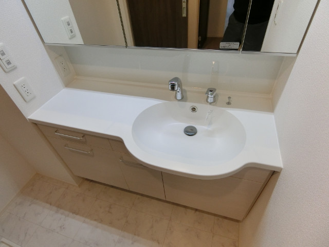 洗面設備　※同施工会社参考写真