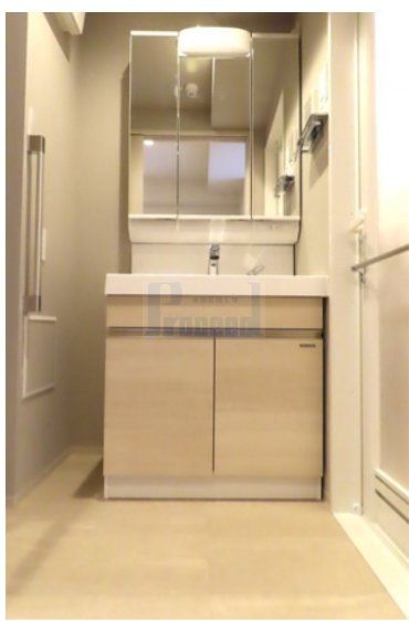 洗面設備　うれしい独立洗面台！