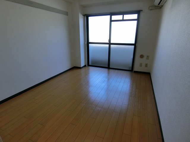 居室・リビング　※別号室参考画像