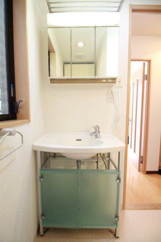 洗面設備　（同タイプ参考写真）ノベル田端　北区田端4