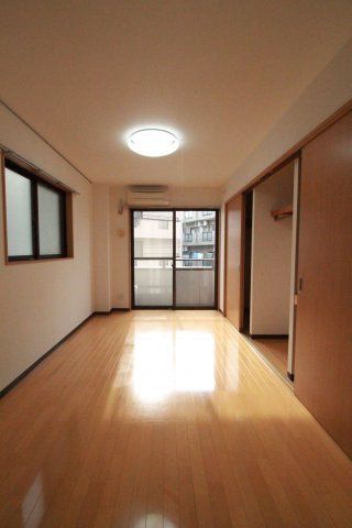 居室・リビング　（同タイプ参考写真）ノベル田端　北区田端4