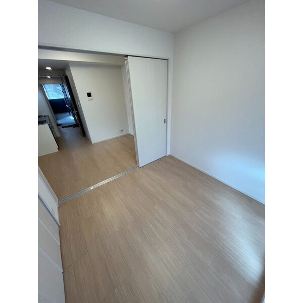 居室・リビング　広々とした洋室です