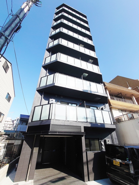 建物外観　スタイリッシュな外観・オートロック・宅配ＢＯＸ・ＥＶ付き