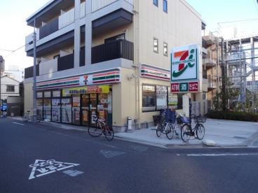 コンビニ　セブンイレブン 荒川東日暮里1丁目店（コンビニ）まで126m