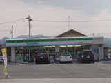 コンビニ　ファミリーマート天童中里店（コンビニ）まで686m