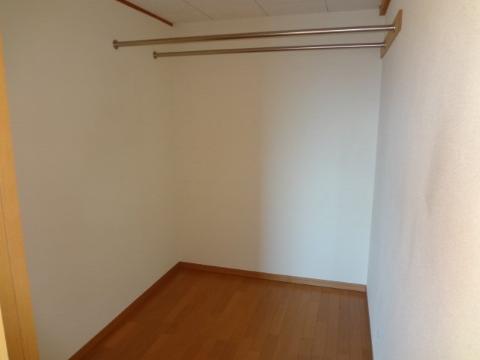 収納　ウォークインクローゼット