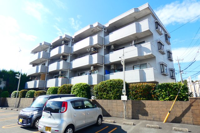 建物外観　駅前ですが陽当り良好です！