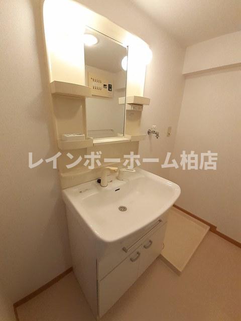 洗面設備　忙しい朝には欠かせない洗面所です