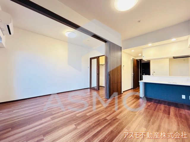 居室・リビング　同マンション別部屋参考写真