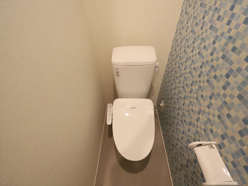 トイレ　温水洗浄暖房便座付トイレ　同仕様写真